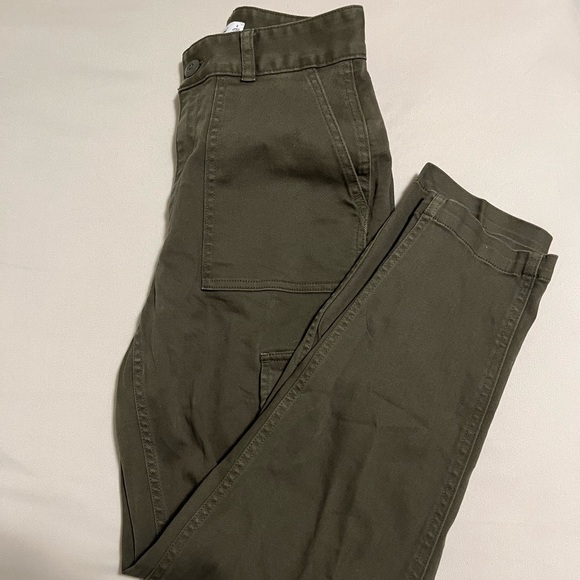 Aritzia Cargo Pants - Picture 1 of 5
